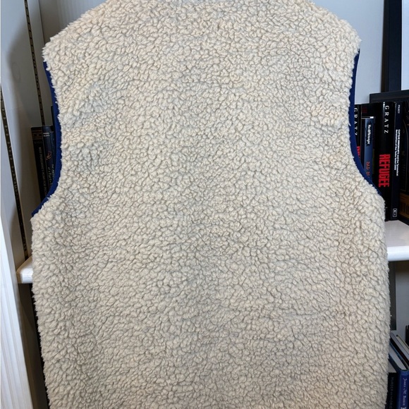 Vineyard Vines Sherpa Fleece Vest - Cream and Navy - Picture 6 of 6